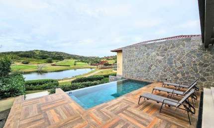 Exuberante mansão com vista para o golfe com4 quartos
