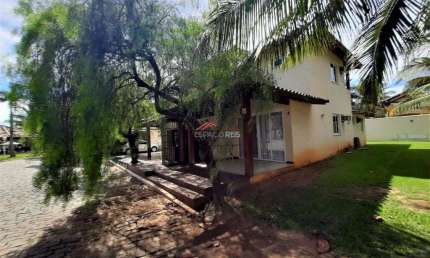 Casa de condomínio com 04 suítes, área privativa, a 300M da praia de Manguinhos.