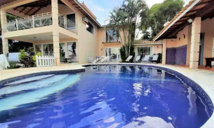 Casa à venda, 7 quartos, 7 suítes, 3 vagas, Ferradura - Armação dos Búzios/RJ