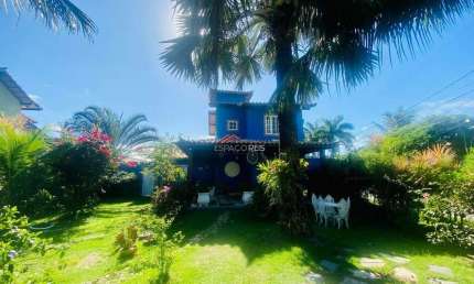 Linda casa com 5 suítes próximo a praia,no bairro Manguinhos!