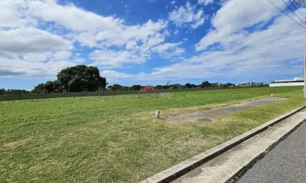 Lote em condomínio à venda, 3 vagas, peró - cabo frio/rj