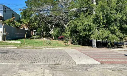 Ótimo terreno medindo 340 m², totalmente plano no bairro São José em Armação dos Búzios.
