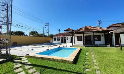 Casa à venda em condomínio a 300 metros da praia de Geribá