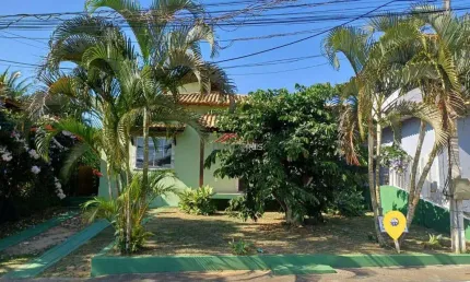 Casa de locação anual com 3 quartos dentro de Condomínio na Rasa em Buzios