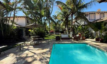 Casa com 3 suítes e 2 quartos em Geribá - 50 metros da praia
