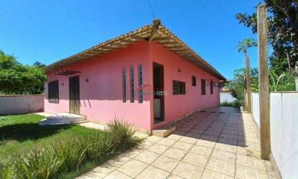 Casa à venda com 3 quartos dentro de condomínio em Caravelas Buzios