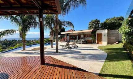 Mansão de 8 quartos com vista mar e próximo a Rua das Pedras - Búzios