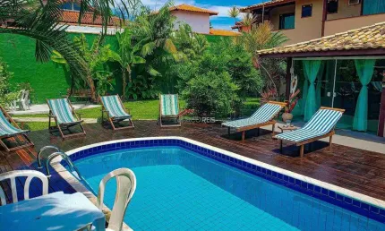 Geribá pertinho da praia com 7 suítes mais casa anexa com 5 quartos, sendo 3 suítes e uma edícula.