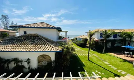 Flat em condomínio com área gourmet e vista mar no bairro Manguinhos !