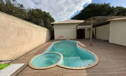 Casa de locação anual com 4 quartos independente na marina em buzios