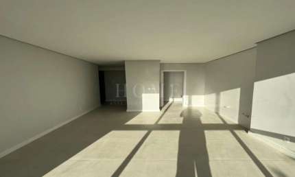 APARTAMENTO COM 2 DORMITÓRIOS, SENDO 1 SUÍTE, VAZIO!