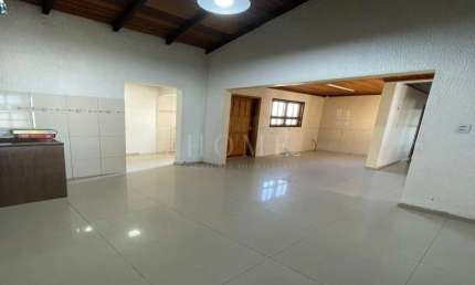 CASA COM 3 DORMITÓRIOS, SENDO 1 SUITE BEM LOCALIZADO!