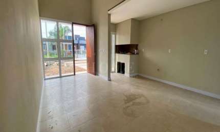 OPORTUNIDADE IMPERDÍVEL: CASA BEM LOCALIZADA À VENDA!