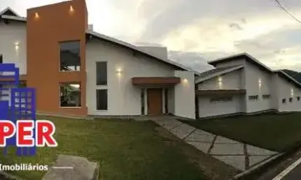 CHACARA COM 2.370 M²/ CASA SEDE/ ESPAÇO GOURMET COM PISCINA À VENDA NO CONDOMINIO TERRAS DA FAZENDA SANTANA EM ATIBAIA