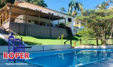 LINDA CHÁCARA COM 2.500 M²/ CASA SEDE/ NASCENTE À VENDA EM CONDOMÍNIO FECHADO EM ATIBAIA