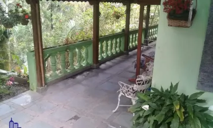 LINDA CHÁCARA COM 6.800 M²/ CASA SEDE + 2 CASAS/ PISCINA/ ÁREA GOURMET À VENDA EM ARUJÁ