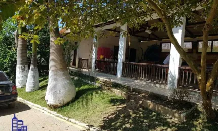 Excelente sitio de 12.000 m²/ 2 casas/ deposito e galpões à venda em aruja.