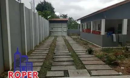 EXCELENTE CASA DE 120 M²/4 DORMITÓRIOS/8 VAGAS À VENDA EM ARUJÁ