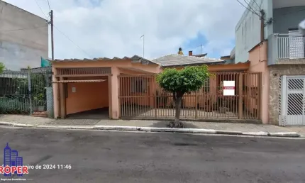 Excelente casa de 190 m²área construída, 2 dormitórios/2 vagas/ área gourmet à venda na chácara california.