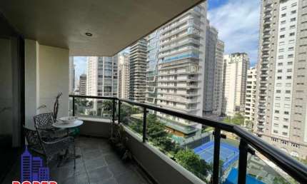 VENDA/LOCAÇÃO APARTAMENTO DE 220 M²/3 SUITES/4 VAGAS NO ITAIM BIBI NA RUA DO PARQUE DO POVO.