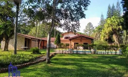 LINDA CHÁCARA PORTEIRA FECHADA DE 10.000 M² COM PISCINA E TODA ESTRUTURA À VENDA NA ROTA DE VINHO EM SÃO ROQUE.