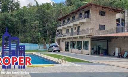 LINDA CHÁCARA DE 4.050 M² COM CASA SEDE E PISCINA À VENDA EM MAIRIPORÃ