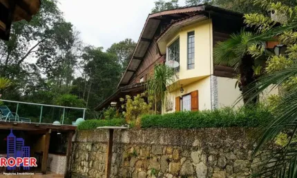 EXCELENTE CHÁCARA DE 5000 M²/CASA SEDE/PISCINA/ÁREA GOURMET COM ESCRITURA, ACEITA FINANCIAMENTO À VENDA NO CONDOMÍNIO RESIDENCIAL 5 LAGOS EM MAIRIPORÃ
