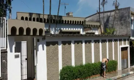 EXCELENTE CASA DE 270 M²/ 3 DORMITÓRIOS/4 VAGAS/ SALÃO DE FESTAS COM EDICULA À VENDA NA VILA ORATORIO, SÃO PAULO.