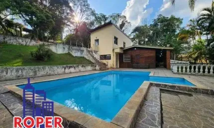 EXCELENTE CHÁCARA DE 1.460 M²/CASA SEDE, PISCINA/ ESPAÇO GOURMET À VENDA NO CONDOMÍNIO FECHADO YPÊ VALE EM MAIRIPORÃ