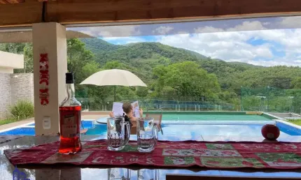 EXCELENTE CHÁCARA COM 1.500 M²/ CASA SEDE/PISCINA/ ESPAÇO GOURMET À VENDA EM NAZARE PAULISTA