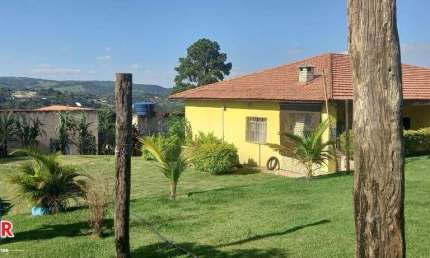 EXCELENTE CHÁCARA DE 1.600 M²/ CASA SEDE/ PISCINA/ESPAÇO GOURMET À VENDA EM MAIRINQUE