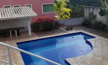 Excelente casa de 450 m²/5 suites/espaço gourmet e piscina à venda no reserva ibirapitanga em santa isabel