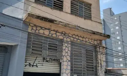 EXCELENTE PRÉDIO COMERCIAL COM GALPÃO/BANHEIRO E COPA À VENDA NA SANTA CLARA