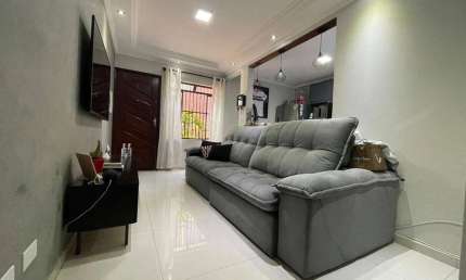 LINDA CASA COM 2 DORMS/3 VAGAS EM CONDOMINIO FECHADO À VENDA NA VILA EMA