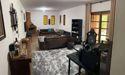 Chácara com escritura de 22.000 m²/ piscina/casa  à venda/aluga  mairinque