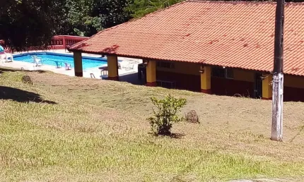 LINDA CHÁCARA DE 4.300 M² ACEITA FINANCIAMENTO À VENDA EM GUARAREMA