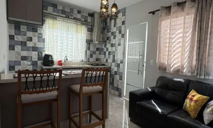 CASA MOBILIADA COM 1 DORMITÓRIO/VAGA PARA ALUGAR NA VILA EMA