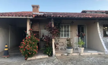 Casa em condomínio fechado com 2 quartos à venda no Viaduto, Araruama 