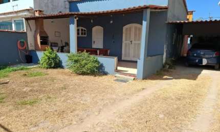 VENDO EXCELENTE CASA LINEAR EM ARRAIAL DO CABO NO BAIRRO MONTE ALTO