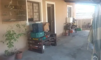 VENDO EXCELENTE CASA LINEAR NO RETIRO EM SÃO PEDRO DA ALDEIA