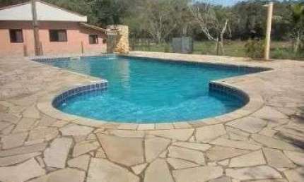 Chácara com 5 quartos, piscina e área gourmet em Itanhaém.