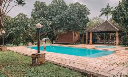 Chácara com 3 quartos, piscina e área gourmet com churrasqueira em Itanhaém.