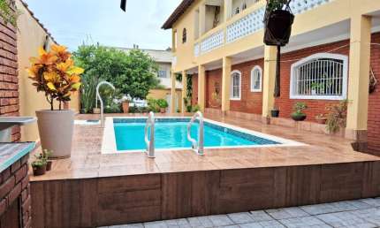 Casa com 5 quartos à venda na Avenida Marina, 14072, Balneário Regina Maria, Mongaguá