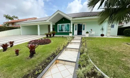 Casa no condomínio Bougainville 3 - R$ 1.500.000,00.