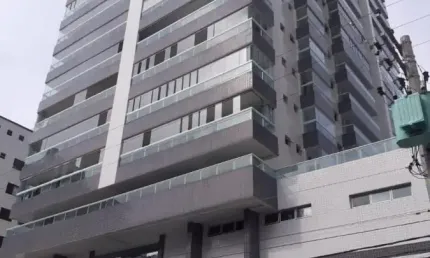 Apartamento com 3 quartos e piscina em Praia Grande.
