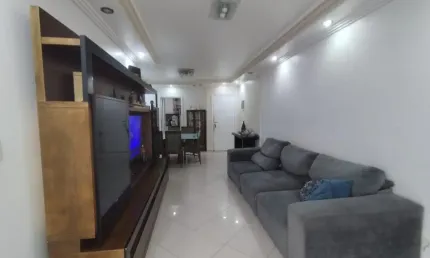 Apartamento frente mar com piscina e 3 quartos em praia grande.