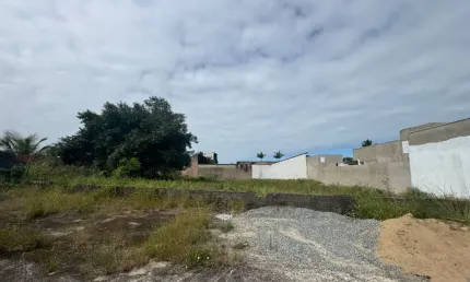 Terreno à 350m do mar com liberação ambiental em peruíbe.
