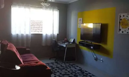 Casa para venda tem 80 metros quadrados com 2 quartos em Marapé - Santos - SP