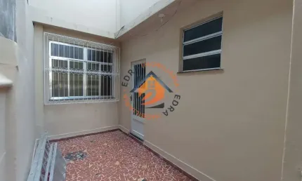 Casa com 1 quarto para alugar na rua senador mourão vieira, 172, ramos, rio de janeiro por r$ 800