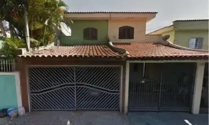 Imperdível Sobrado à Venda no Parque Savoy City, São Paulo-SP: 3 quartos, 1 suíte, 1 sala, 2 banheiros, 2 vagas, 138m².